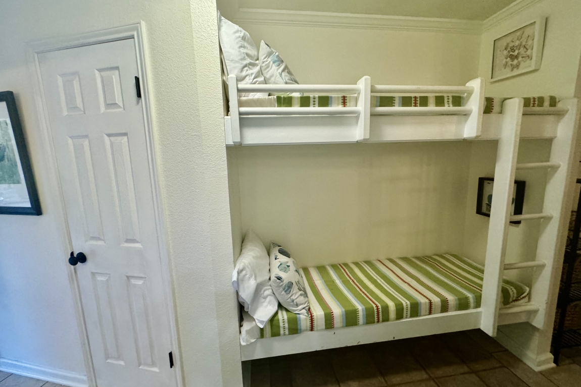 Hallway Bunked beds only for children under 10. 